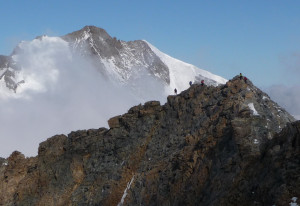 geniesse-die-berge-sicher-am-seil-vom-bergfuehrer-6241b2fb3b851.jpg